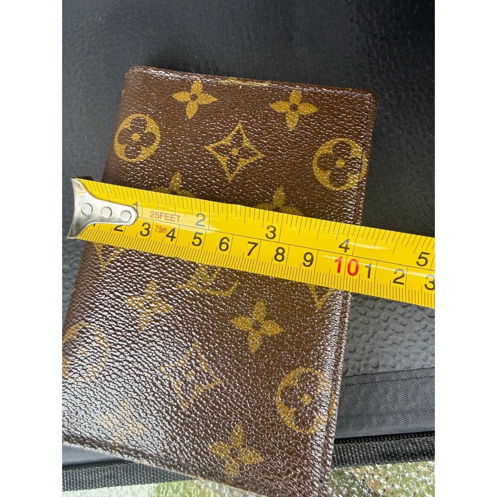 Louis Vuitton vintage passport holder - Picture 9 of 12
